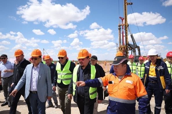 МОНГОЛ УЛСЫН ЕРӨНХИЙ САЙД Г.ЗАНДАНШАТАР ГАШУУНСУХАЙТ–ГАНЦМОД БООМТЫН ХИЛ ДАМНАСАН ТӨМӨР ЗАМЫН БҮТЭЭН БАЙГУУЛАЛТТАЙ ТАНИЛЦЛАА