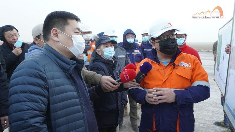 ТАВАНТОЛГОЙ-ГАШУУНСУХАЙТ ЧИГЛЭЛИЙН ТӨМӨР ЗАМЫН ДЭЭД БҮТЦИЙН 110 КИЛОМЕТРИЙГ БАРЬЖ ДУУСГАВ