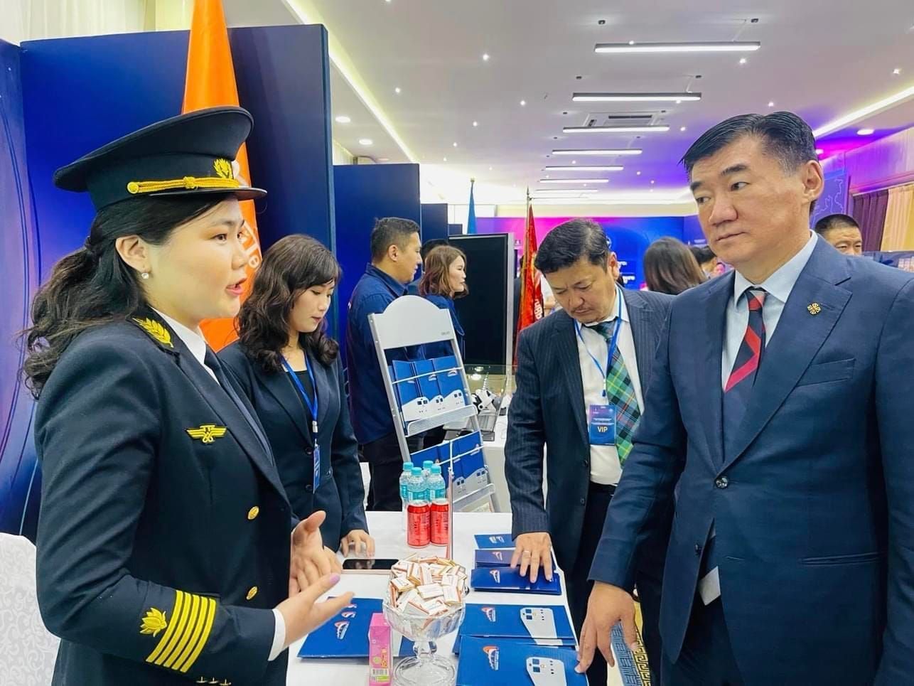 ЗТХ-ИЙН САЙД С.БЯМБАЦОГТ: БООМТЫН СЭРГЭЛТИЙН ХҮРЭЭНД ДӨРВӨН БООМТЫГ ТӨМӨР ЗАМААР ХОЛБОНО