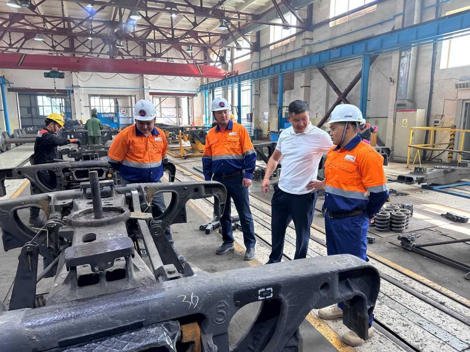 ИЖИЛ ТӨРЛИЙН ҮЙЛ АЖИЛЛАГАА ЯВУУЛДАГ БАЙГУУЛЛАГУУДЫН ЗАСВАРЫН ДЕПОТОЙ ТАНИЛЦАЖ, ТУРШЛАГА СОЛИЛЦОВ