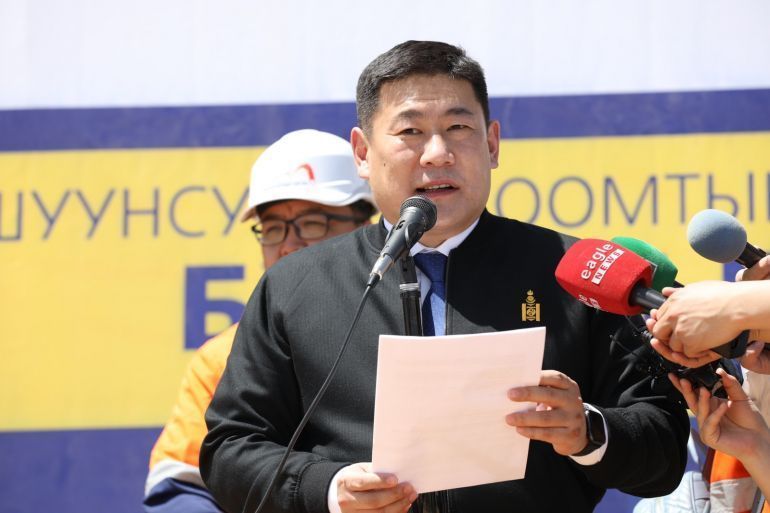 ЕРӨНХИЙ САЙД Л.ОЮУН-ЭРДЭНЭ БҮТЭЭН БАЙГУУЛАЛТЫН НЭЭЛТЭД ОРОЛЦЛОО