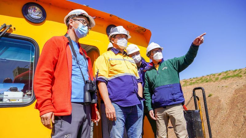 "ЭРДЭНЭС ТАВАНТОЛГОЙ" ХК-ИЙН ТУЗ-ИЙН ГИШҮҮД ТАВАНТОЛГОЙ-ГАШУУНСУХАЙТЫН ТӨМӨР ЗАМЫН АЖЛЫН ЯВЦТАЙ ТАНИЛЦЛАА