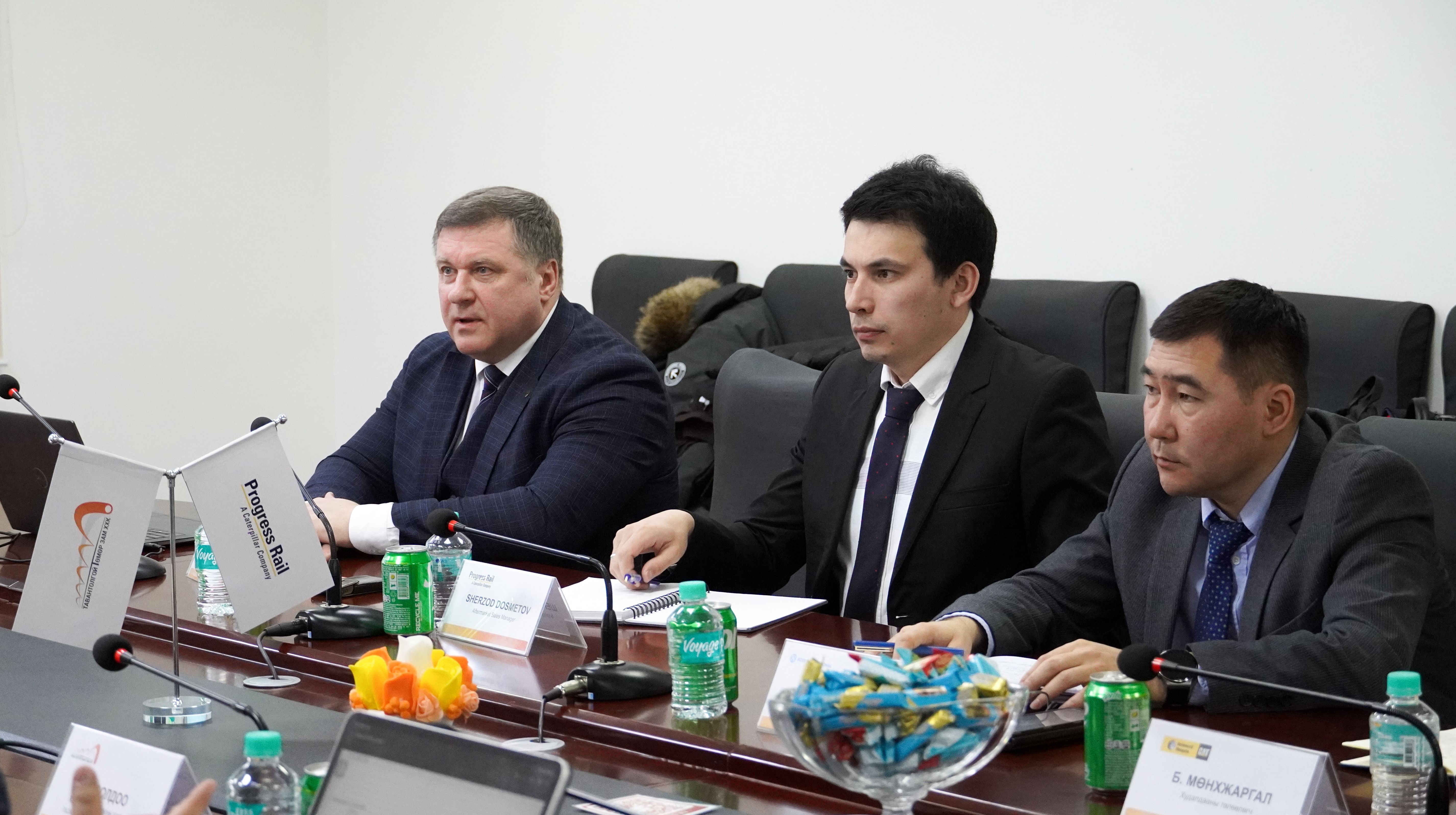 ПРОГРЕСС РЕЙЛ КОМПАНИЙН ТӨЛӨӨЛӨГЧДИЙГ ХҮЛЭЭН АВЧ УУЛЗАВ