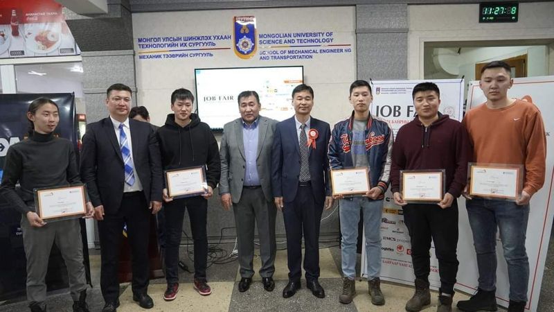 ТӨГСӨХ АНГИЙН ОЮУТНУУДАД АЖЛЫН БАЙРНЫ УРИЛГА ГАРДУУЛЛАА