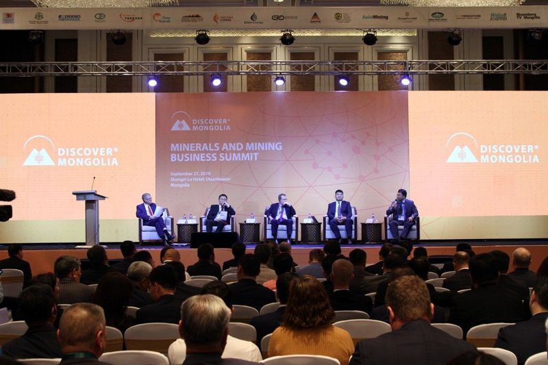 “ЭРДЭНЭС-ТАВАНТОЛГОЙ” ХК БҮТЭЭН БАЙГУУЛАЛТЫН ТӨСЛҮҮДЭЭ ТАНИЛЦУУЛЛАА