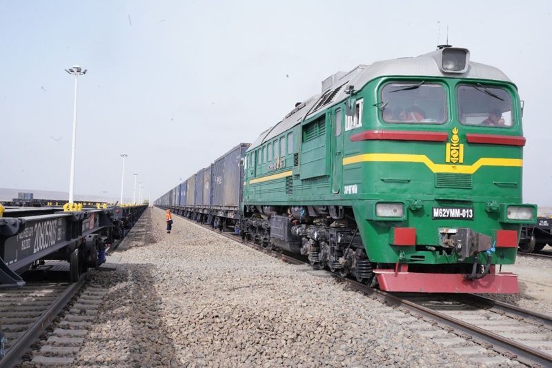 ТАВАНТОЛГОЙ-ГАШУУНСУХАЙТЫН ТӨМӨР ЗАМААР “ТАВАНТОЛГОЙ” ХК-ИЙН ЭКСПОРТОД ГАРГАХ НҮҮРСИЙГ ТЭЭВЭРЛЭЖ ЭХЭЛЛЭЭ