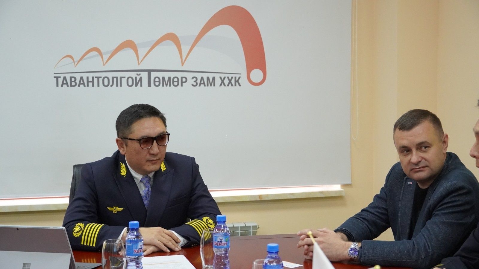 ХӨДЛӨХ БҮРЭЛДЭХҮҮН ЗАСВАРЫН ТӨВ, ВАГОН ДЕПОГИЙН ҮЙЛ АЖИЛЛАГААГ ЭХЛҮҮЛЭХ БЭЛТГЭЛ АЖЛЫГ ХАНГАЖ БАЙНА