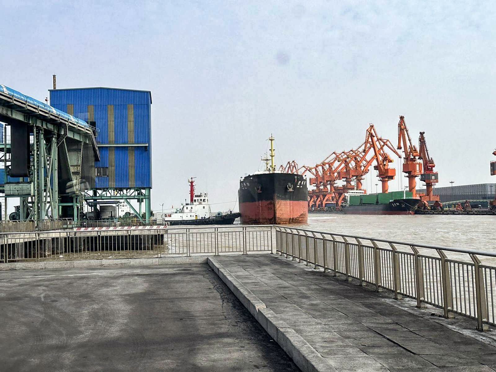 ТЭЭВЭР ЛОГИСТИКИЙН ҮЙЛ АЖИЛЛАГААГ ӨРГӨЖҮҮЛЭХЭЭР БНХАУ-ЫН  ХУАНХУА БООМТЫН ҮЙЛ АЖИЛЛАГААТАЙ ТАНИЛЦЛАА